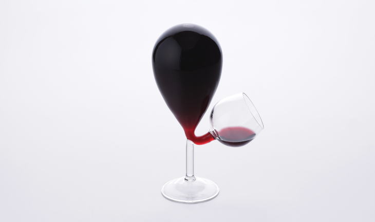 Das sich selbst nachfüllende Weinglas